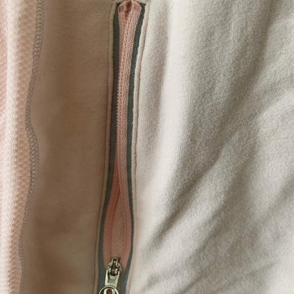Lululemon Half-Zip Pullover - Picture 5 of 6